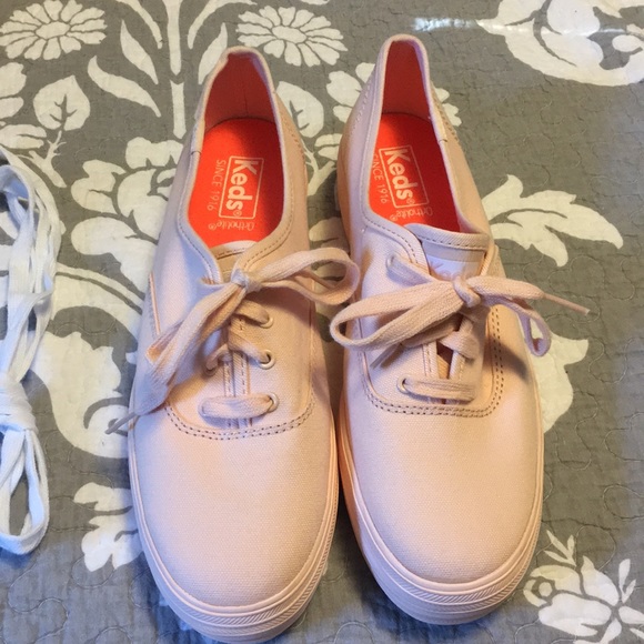 NWOT KEDS PLATFORM SNEAKERS - Picture 2 of 6